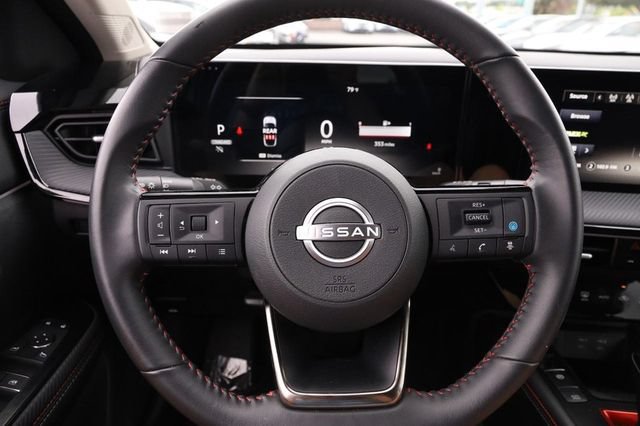 Certified 2025 Nissan Kicks SR FWD image 10