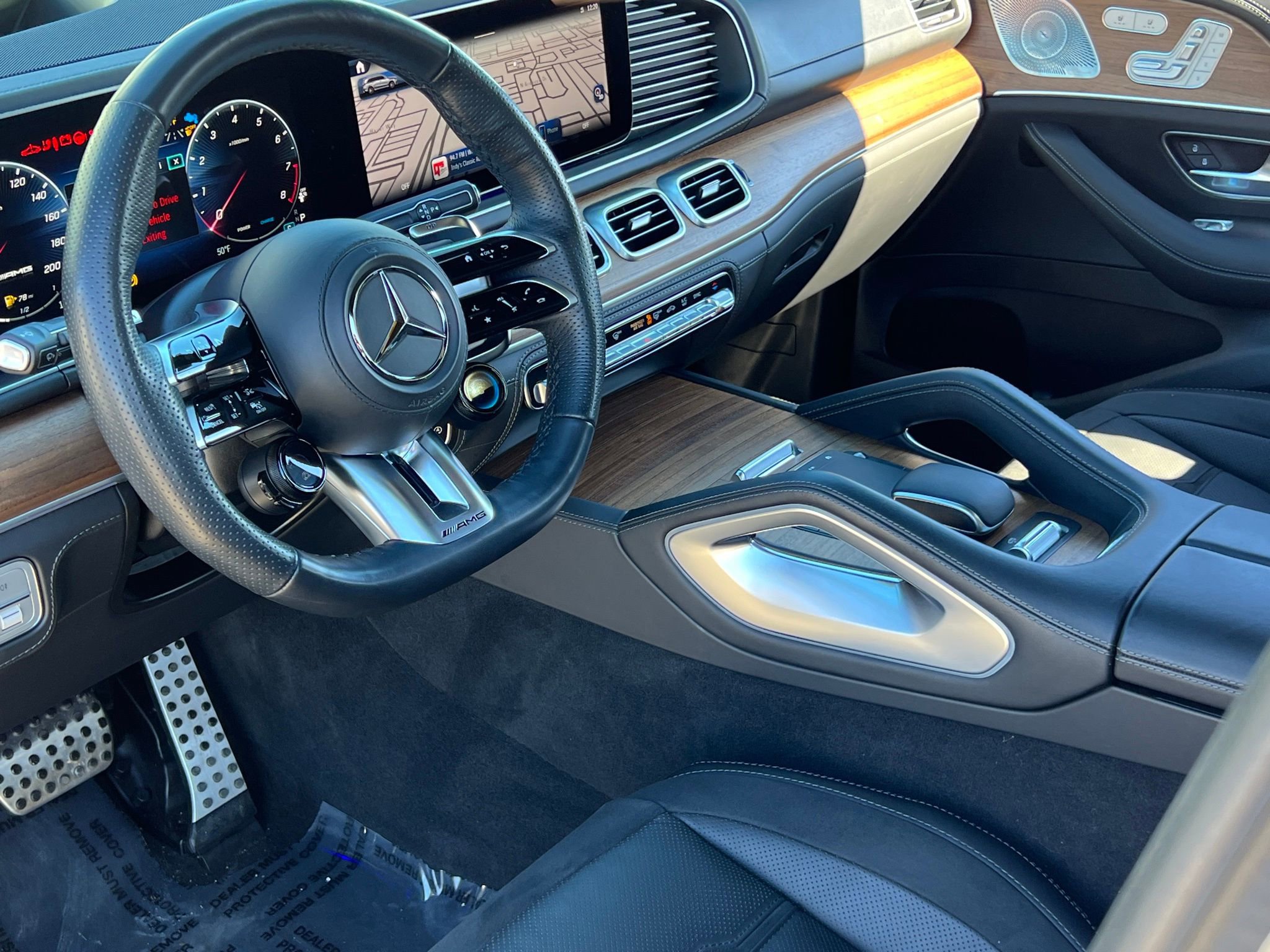 Used 2025 Mercedes-Benz GLS 63 AMG 4MATIC image 3