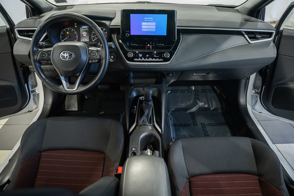 Used 2023 Toyota Corolla SE w/ Carpet Mat Package (TMS) image 17