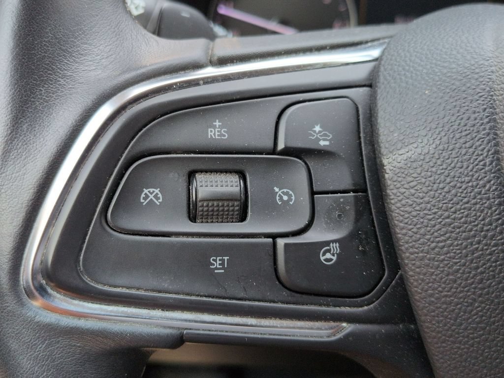 Used 2021 Buick Envision Essence w/ Technology Package I AWD/4WD image 17
