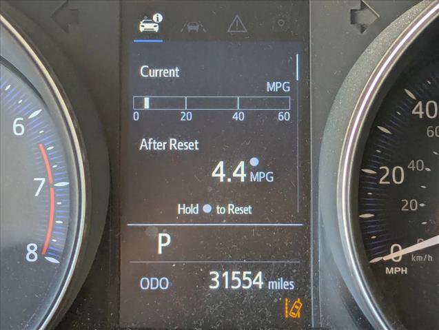 Used 2021 Toyota C-HR LE image 9