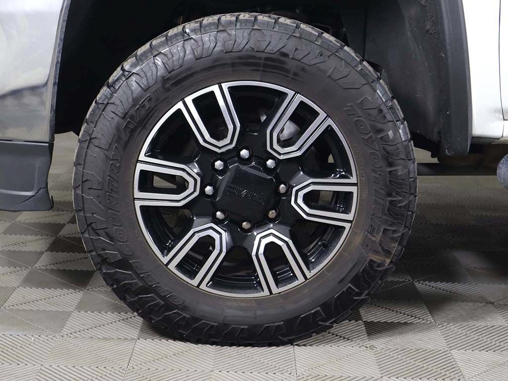 Used 2019 GMC Sierra 2500 SLT w/ Duramax Plus Package AWD/4WD image 20