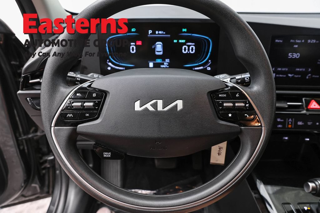 Used 2025 Kia Niro LX FWD image 10