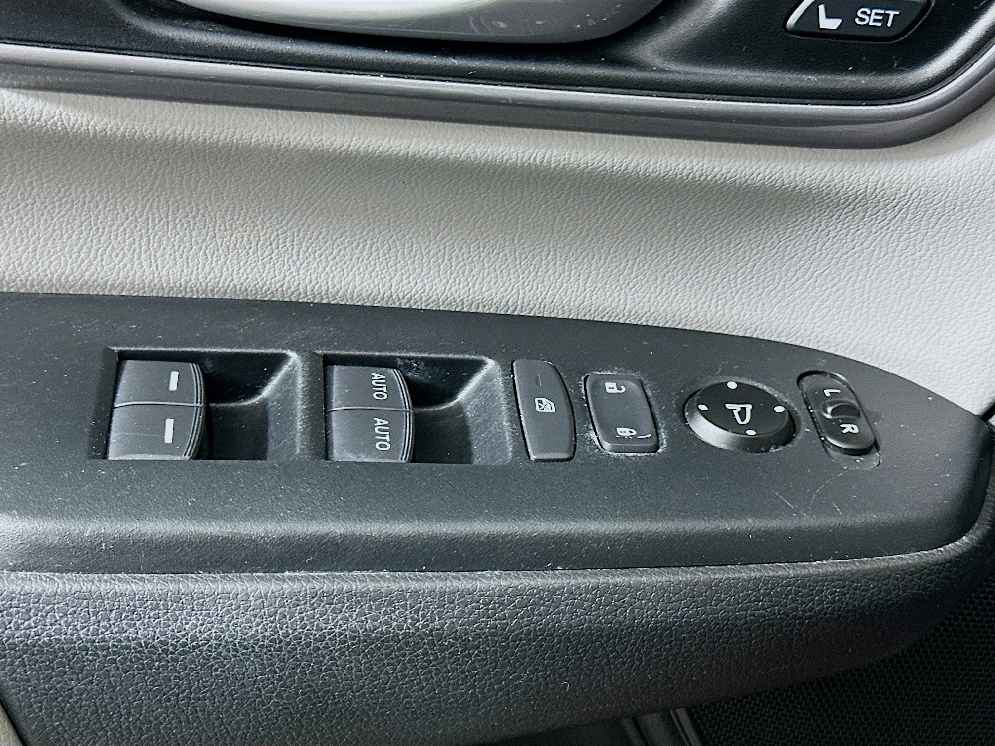 Used 2017 Honda CR-V EX-L image 15