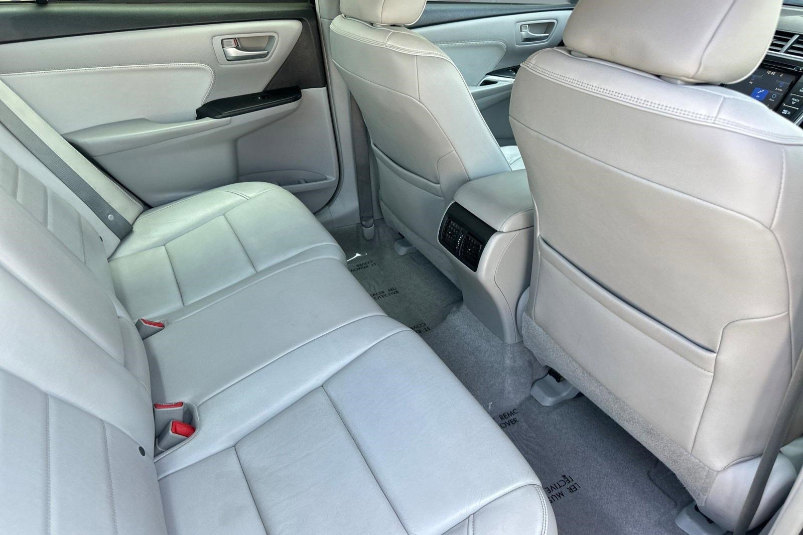 Used 2015 Toyota Camry XLE w/ Convenience Package FWD image 29