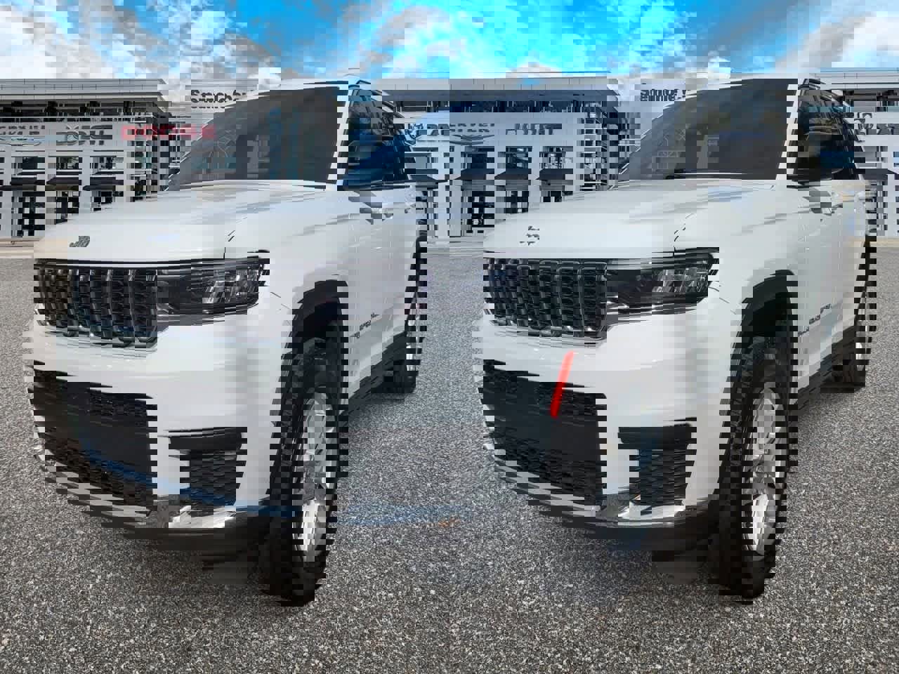 Used 2023 Jeep Grand Cherokee L Laredo image 4