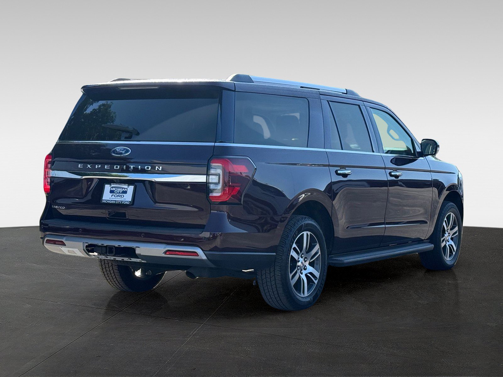 Used 2024 Ford Expedition Max Limited AWD/4WD image 5