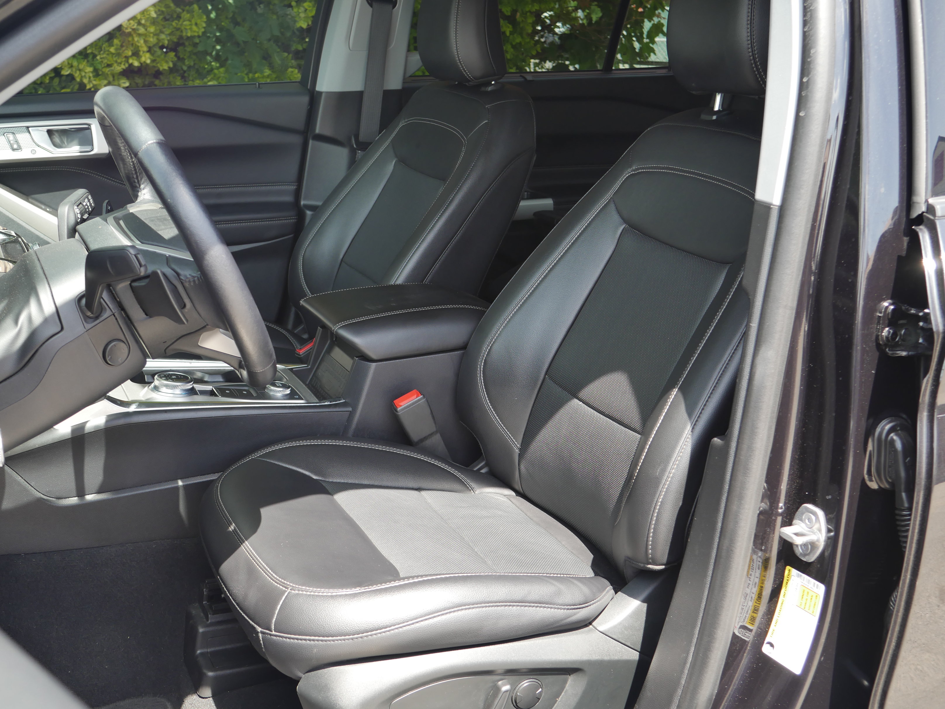 Used 2021 Ford Explorer Limited w/ Hybrid Equipment Group 310A AWD/4WD image 36