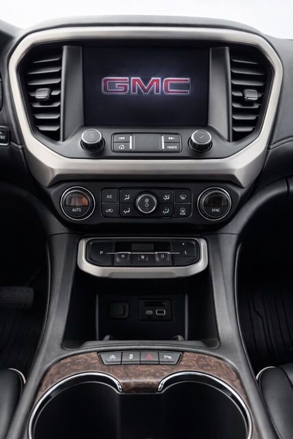 Used 2020 GMC Acadia Denali w/ Denali Ultimate Package image 21