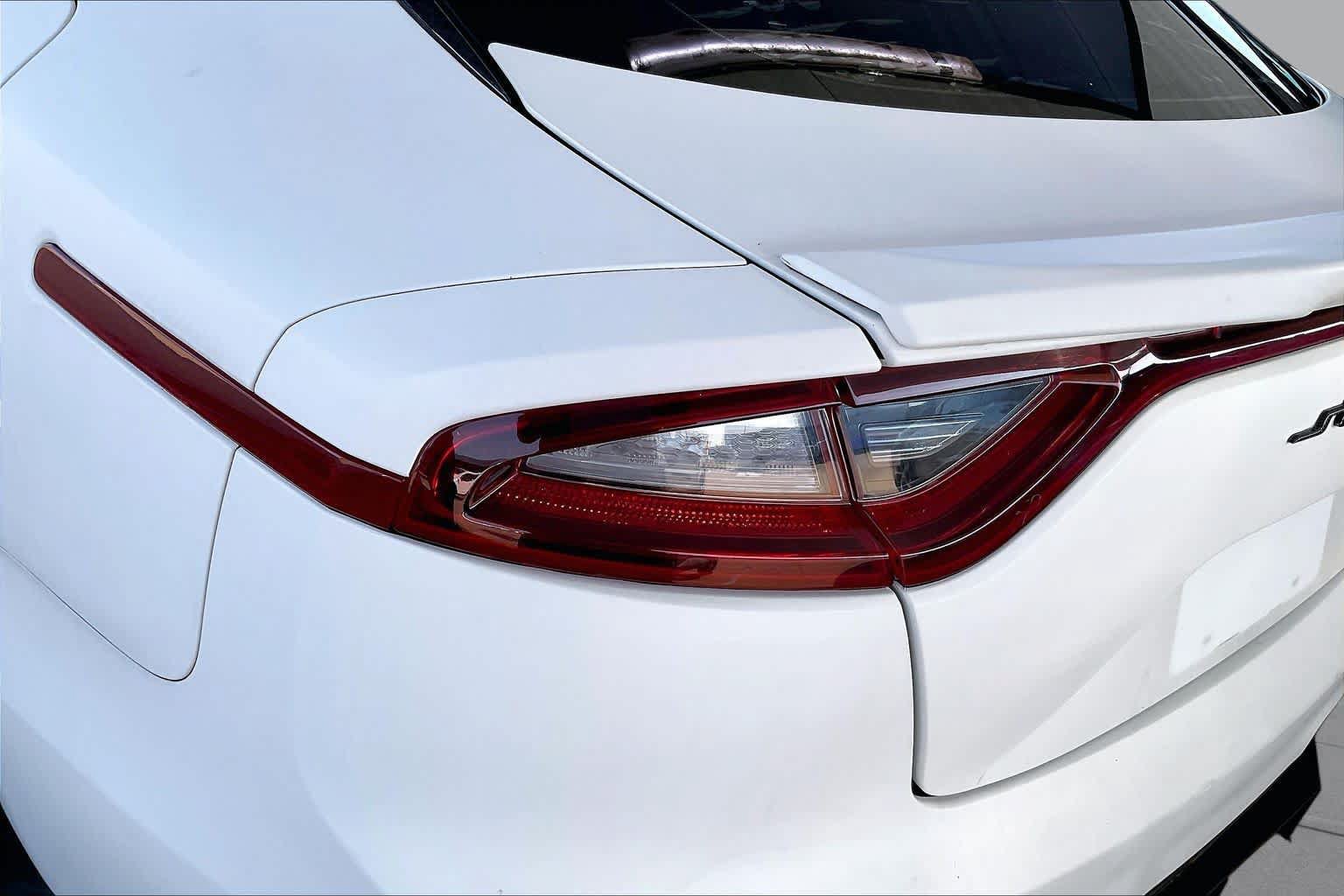 Used 2018 Kia Stinger GT2 AWD/4WD image 28