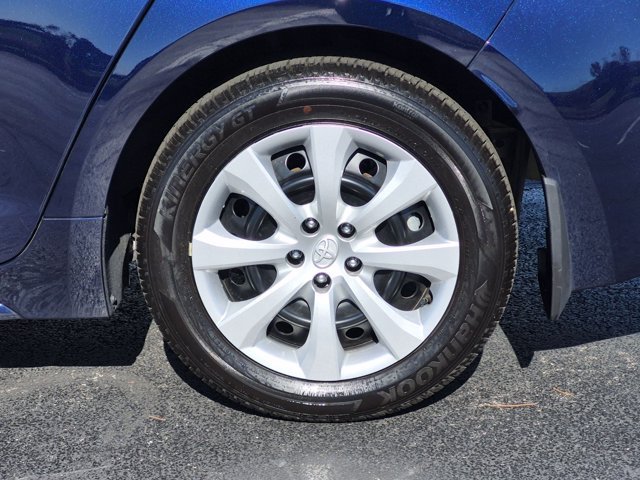 Used 2025 Toyota Corolla LE FWD image 8