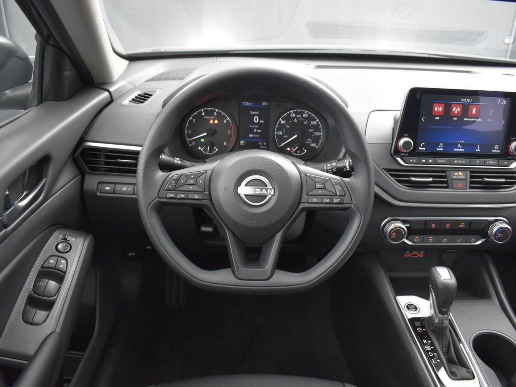Used 2025 Nissan Altima 2.5 S image 13