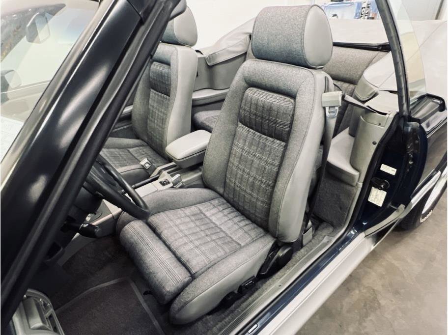 Used 1988 Ford Mustang GT image 40