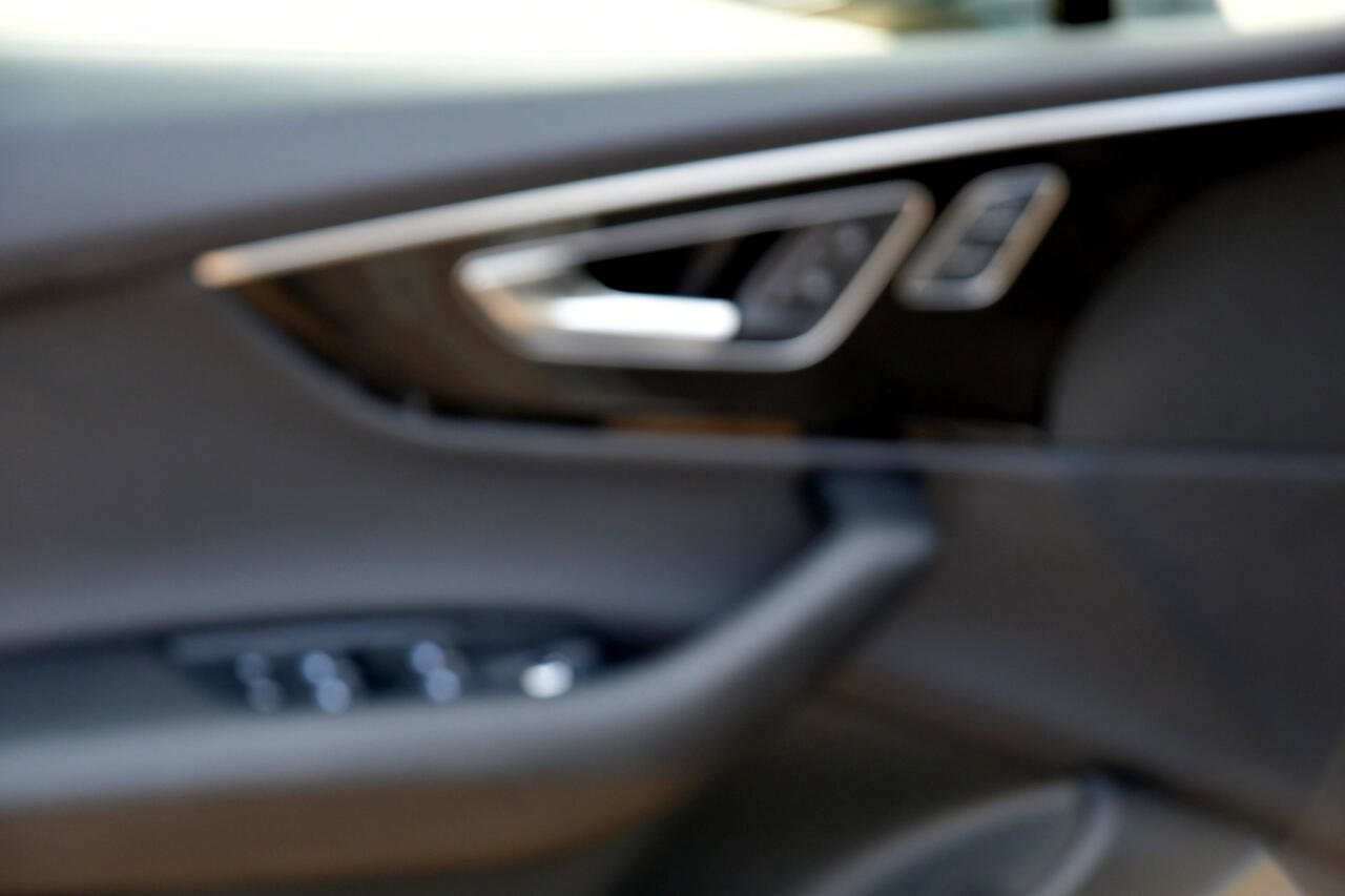 Used 2021 Audi Q7 3.0T Premium Plus image 8