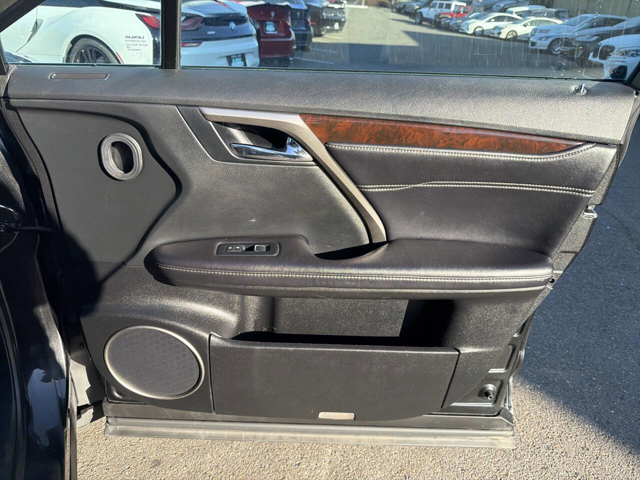 Used 2017 Lexus RX 450h AWD image 18