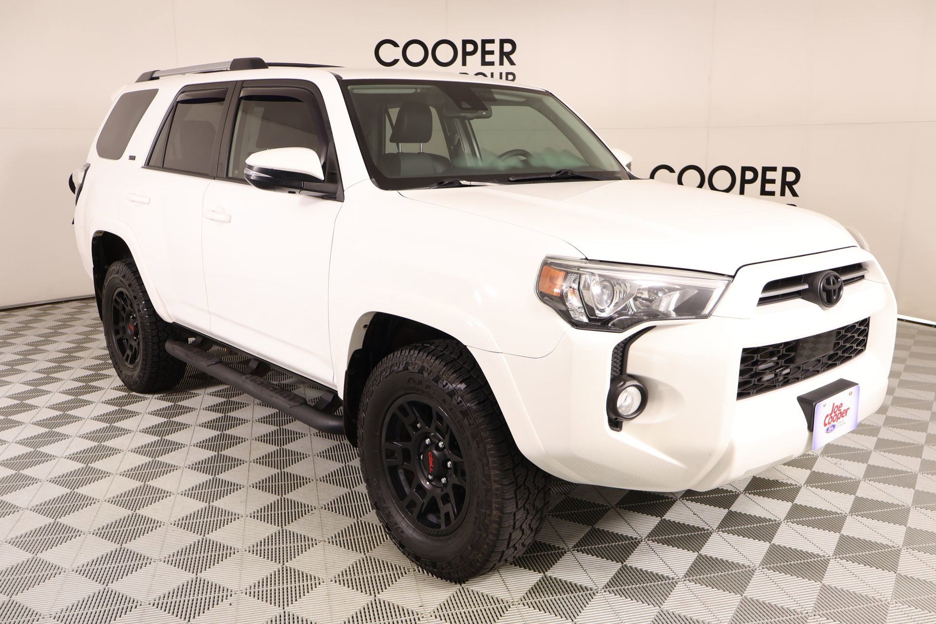 Used 2020 Toyota 4Runner SR5 Premium AWD/4WD image 1