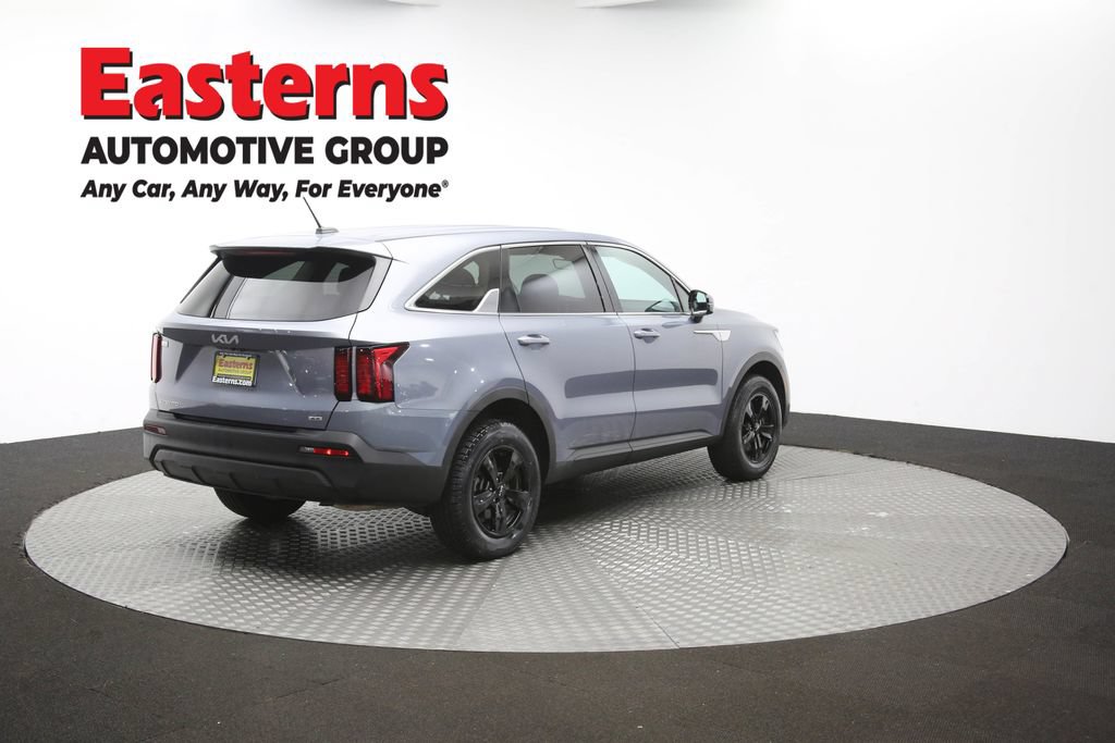 Used 2023 Kia Sorento LX AWD/4WD image 39
