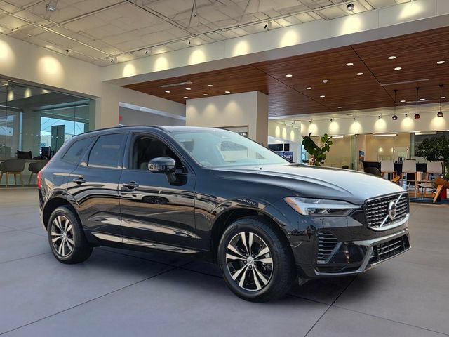 Certified 2024 Volvo XC60 T8 Core AWD/4WD image 4