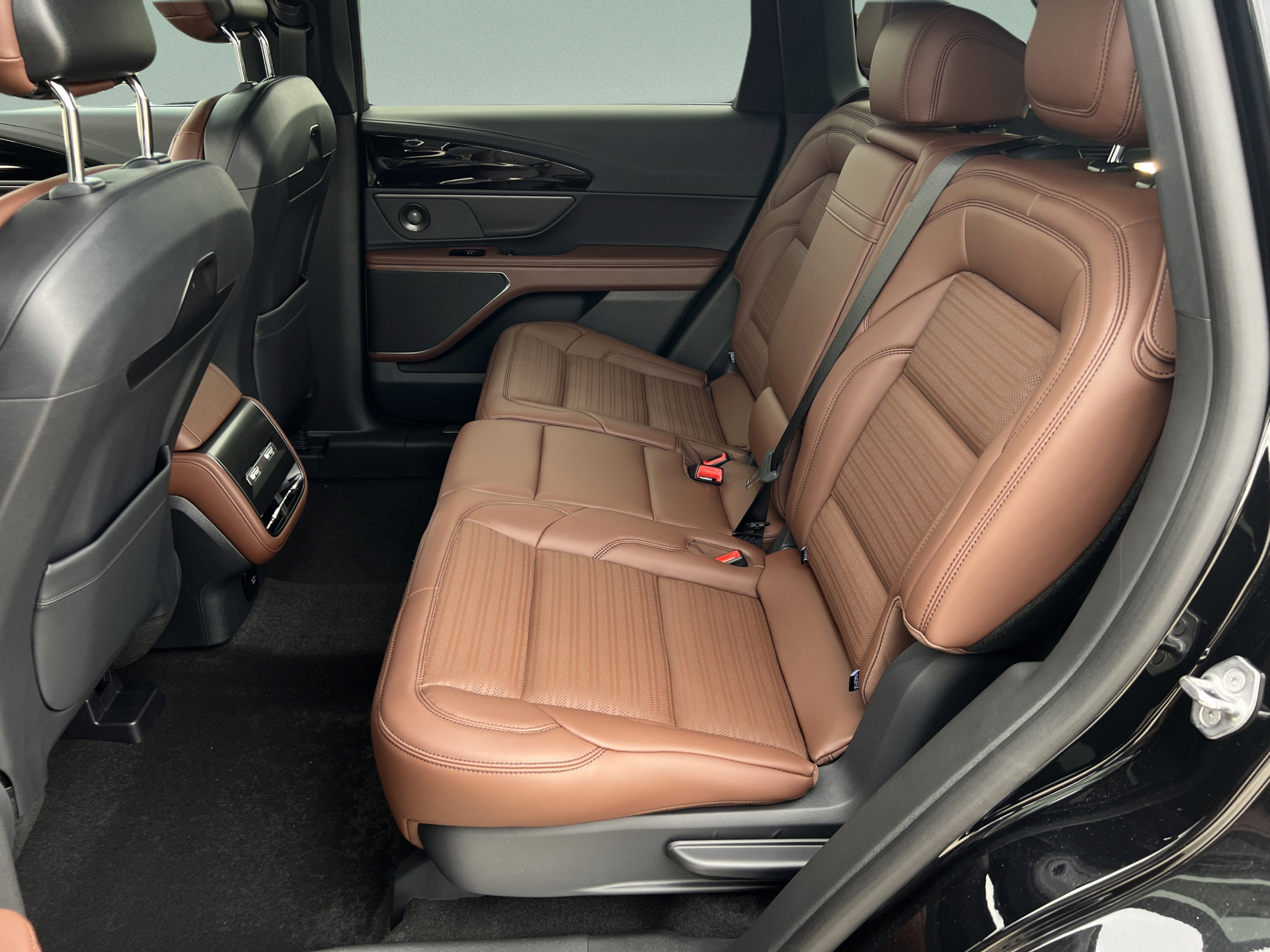 New 2026 Lincoln Nautilus Reserve w/ Jet Appearance Package AWD/4WD image 24