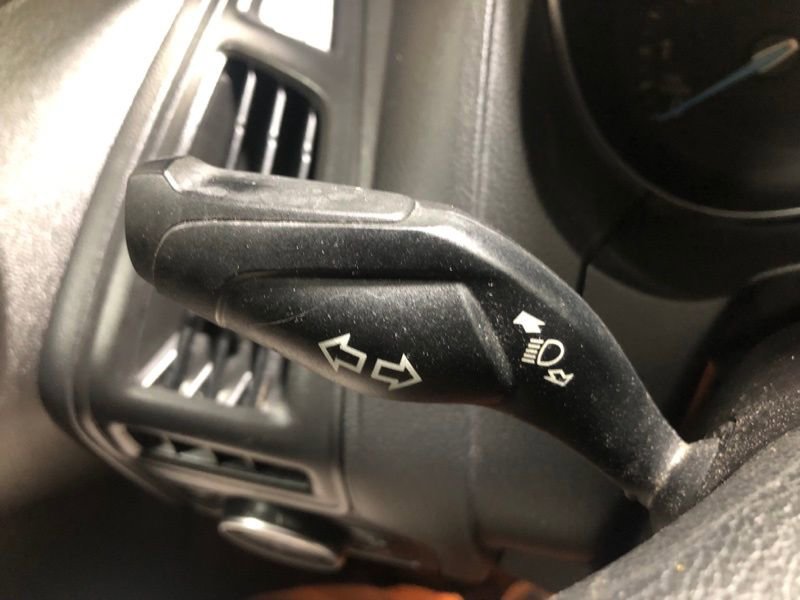 Used 2016 Ford Focus SE w/ SE Power Seat Package image 20