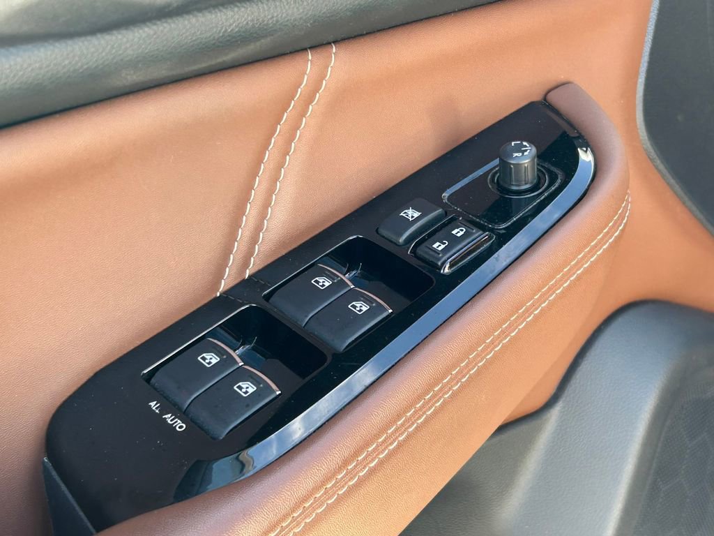 Used 2018 Subaru Outback 3.6R Touring image 23