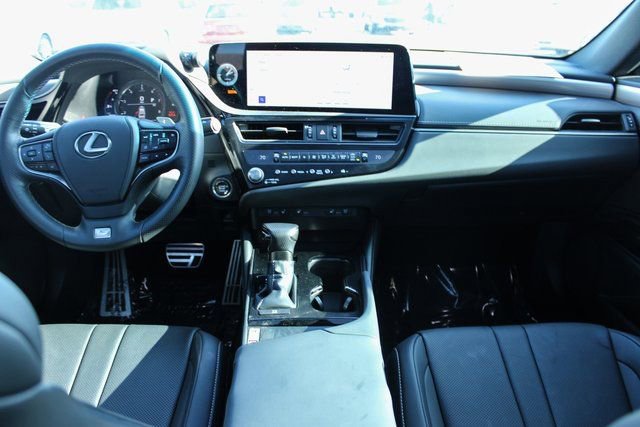 Used 2023 Lexus ES 350 F Sport w/ Accessory Package (Z2) image 17