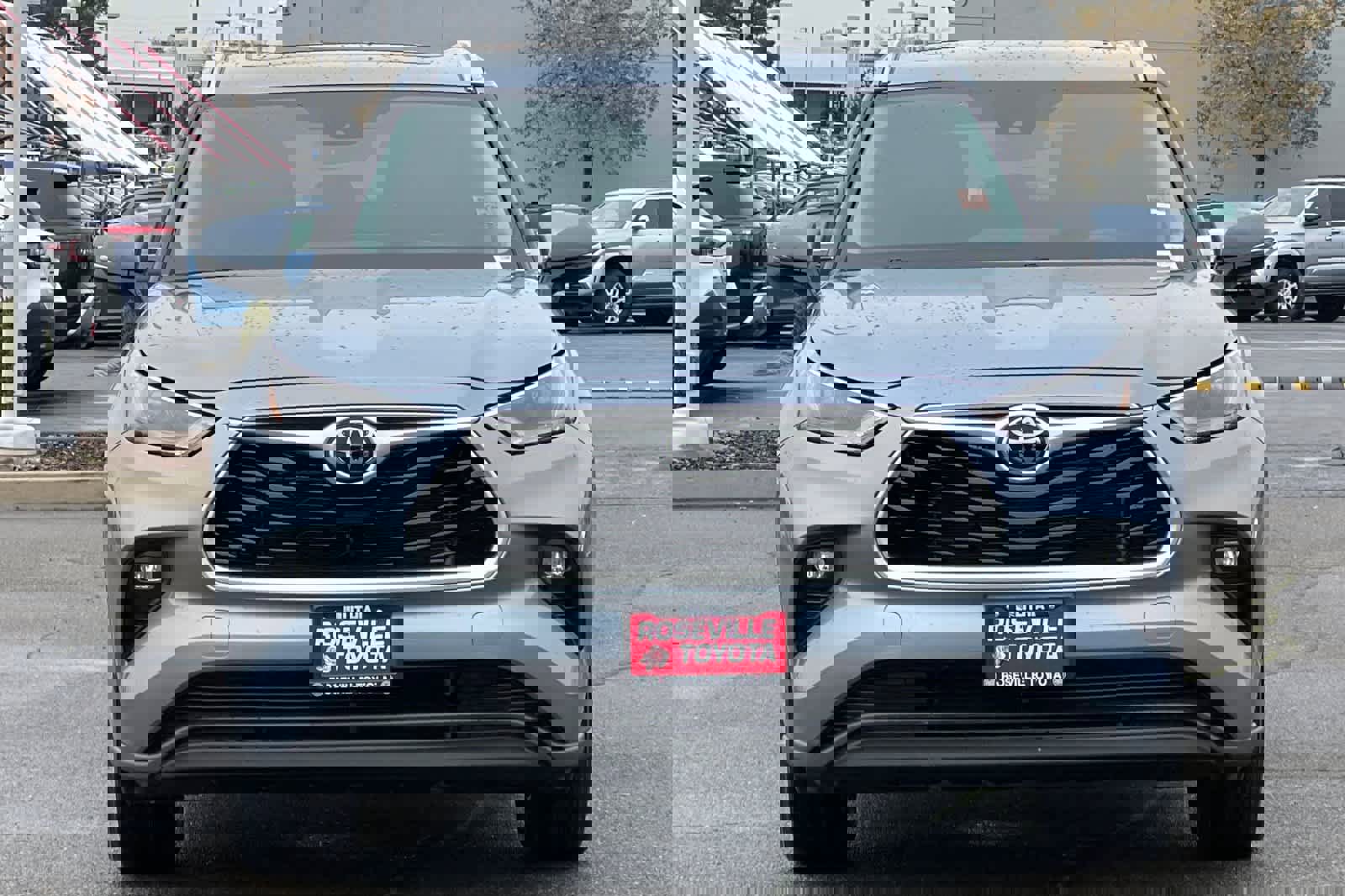 Used 2023 Toyota Highlander L image 10