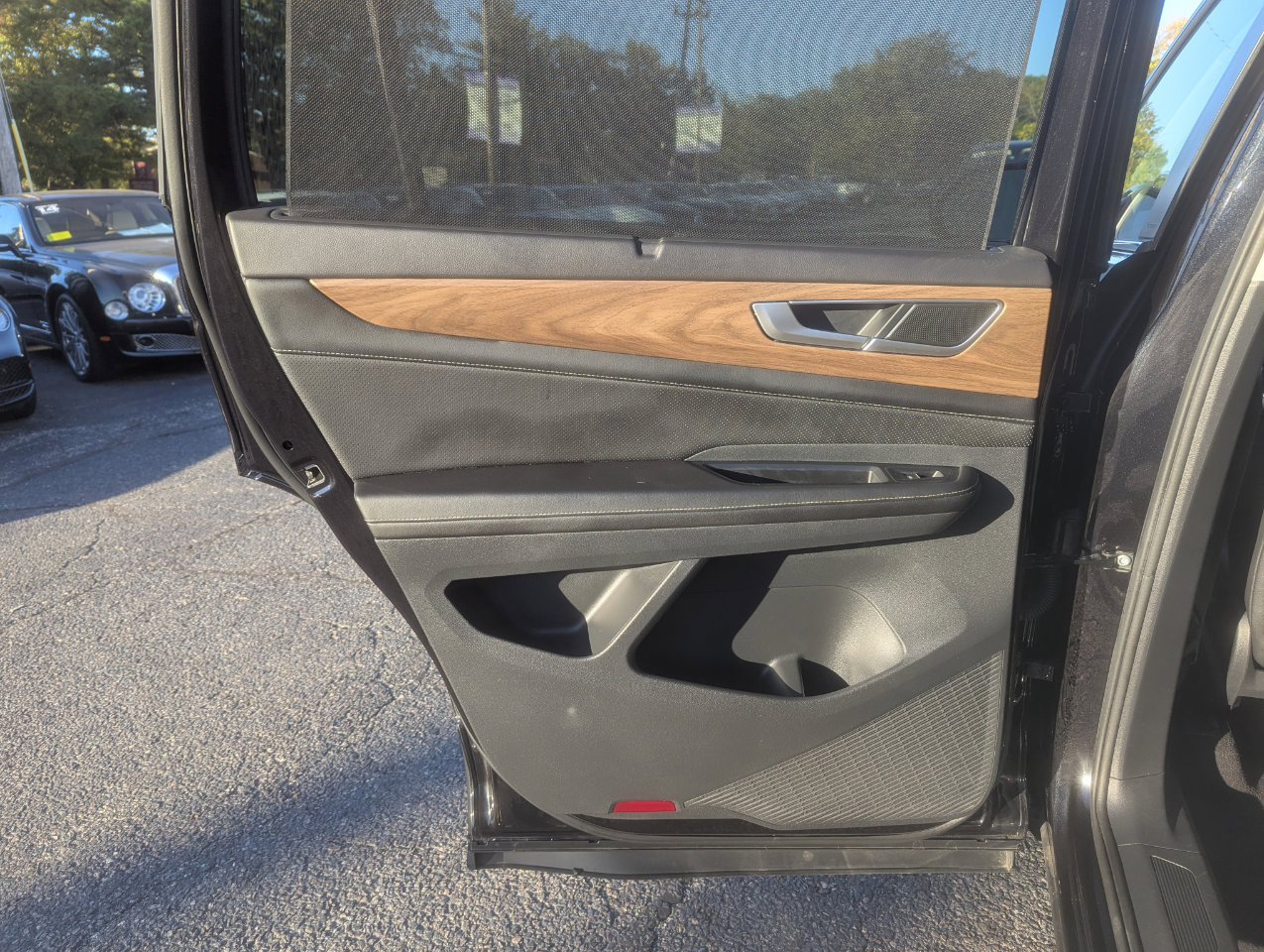 Used 2024 Volkswagen Atlas SE image 34