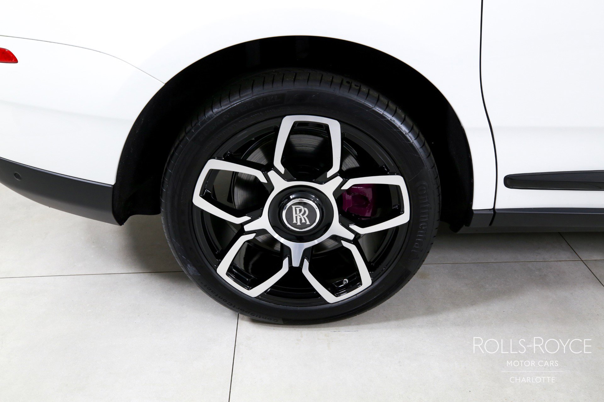 Used 2024 Rolls-Royce Cullinan image 33