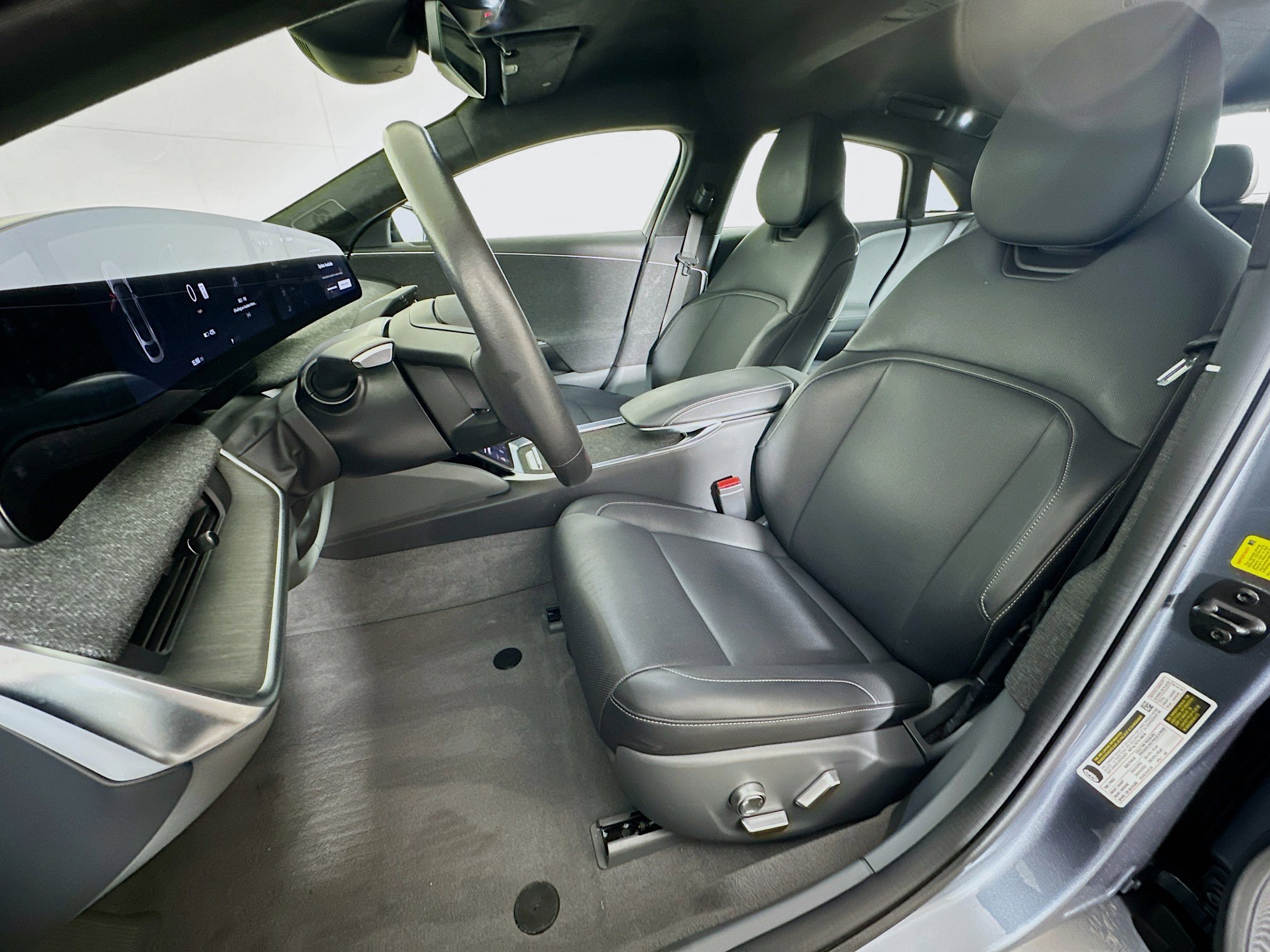 Used 2024 Lucid Air Pure RWD image 13