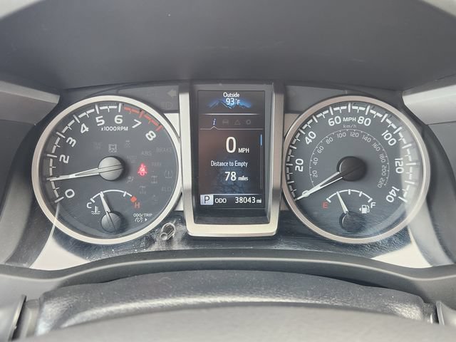 Used 2022 Toyota Tacoma SR5 RWD image 7