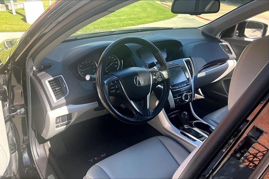 Used 2017 Acura TLX FWD image 17