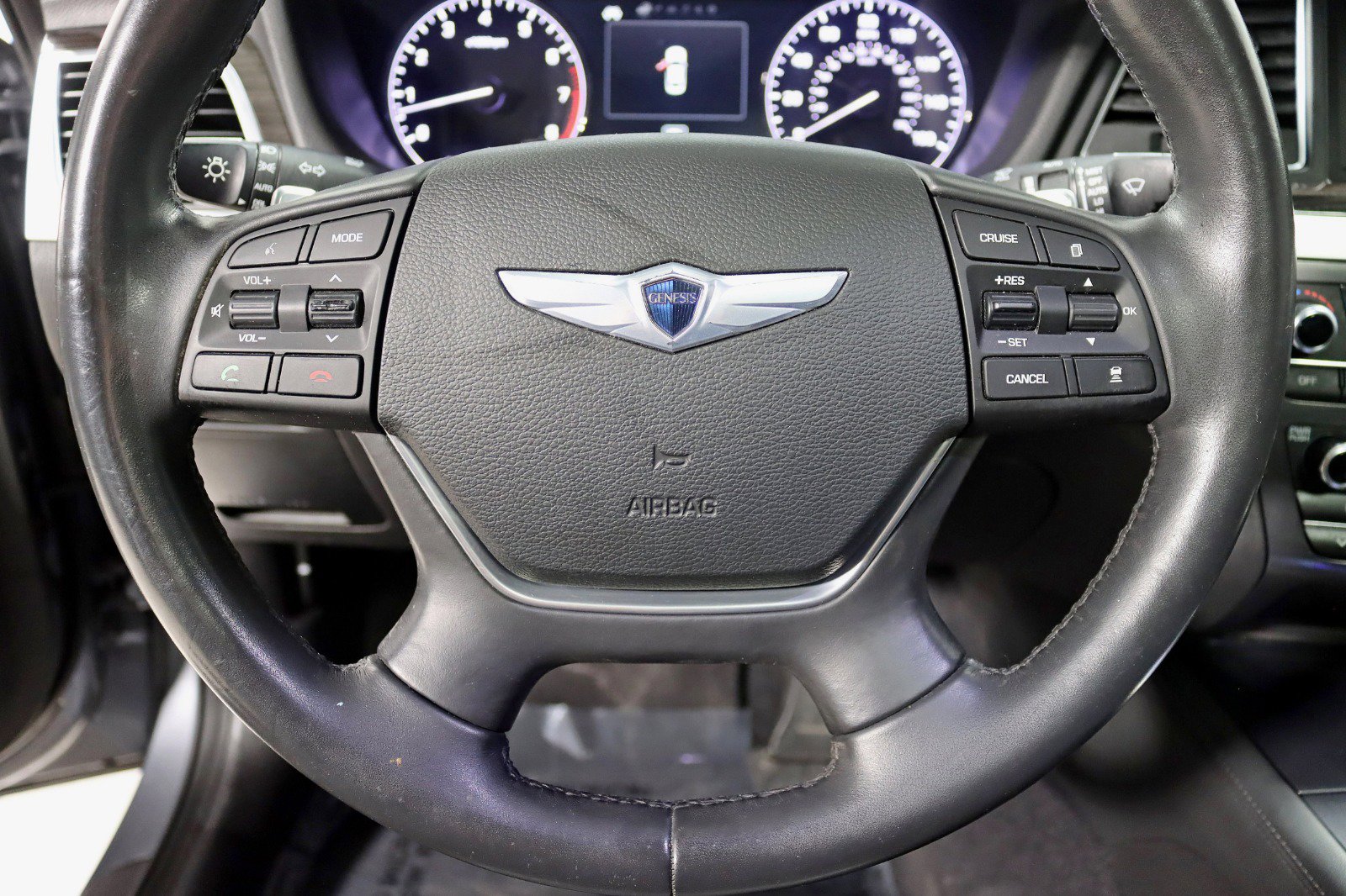 Used 2015 Hyundai Genesis 3.8 w/ Option Group 03 image 16