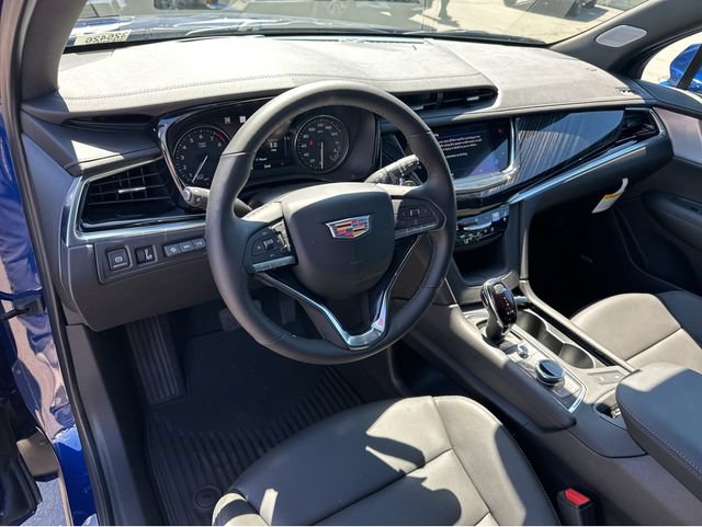 New 2025 Cadillac XT6 Premium Luxury w/ Technology Package AWD/4WD image 6