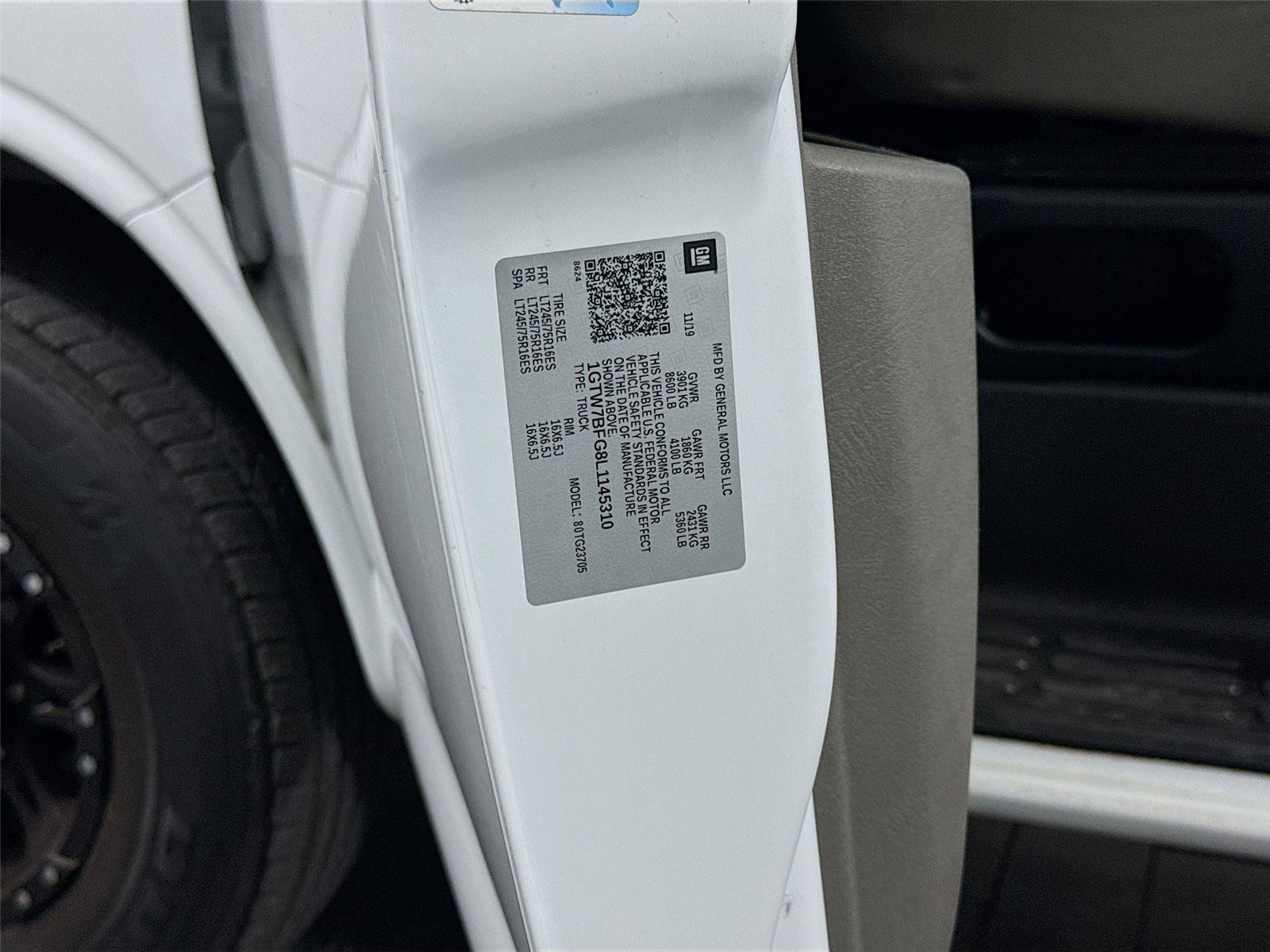 Used 2020 GMC Savana 2500 Extended w/ Enhanced Convenience Package RWD image 21