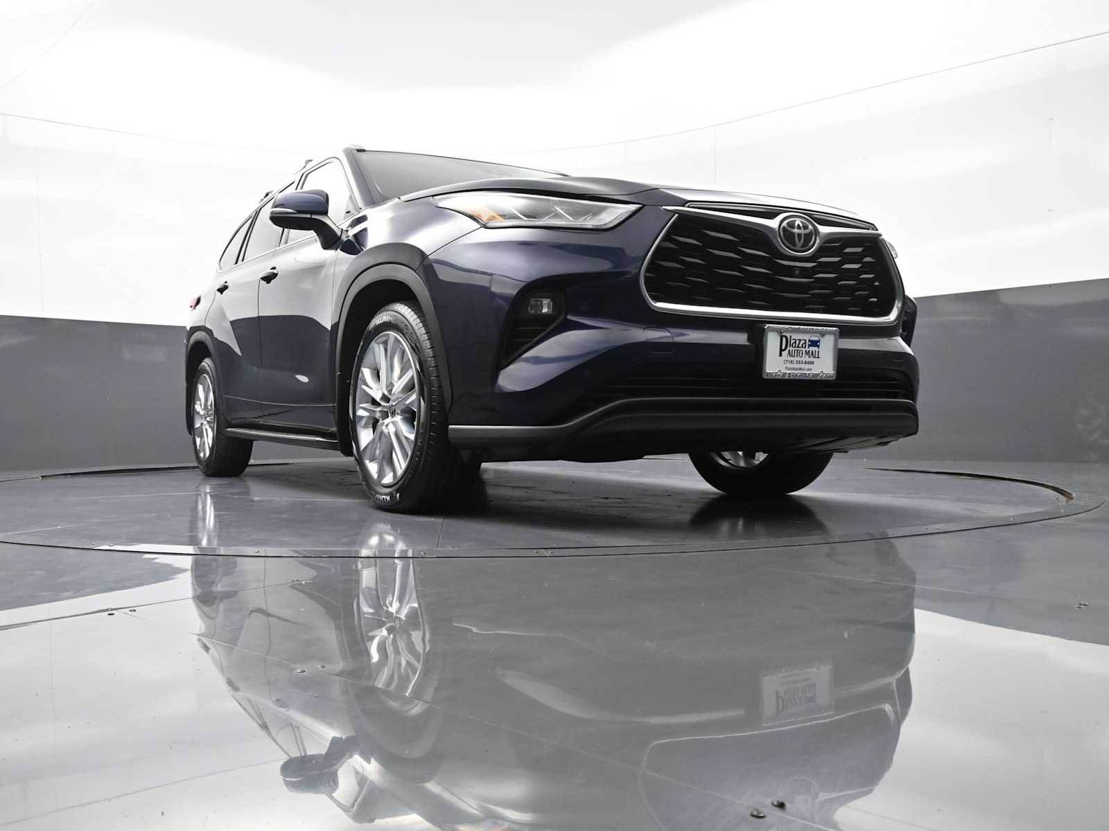 Used 2022 Toyota Highlander Limited AWD/4WD image 29