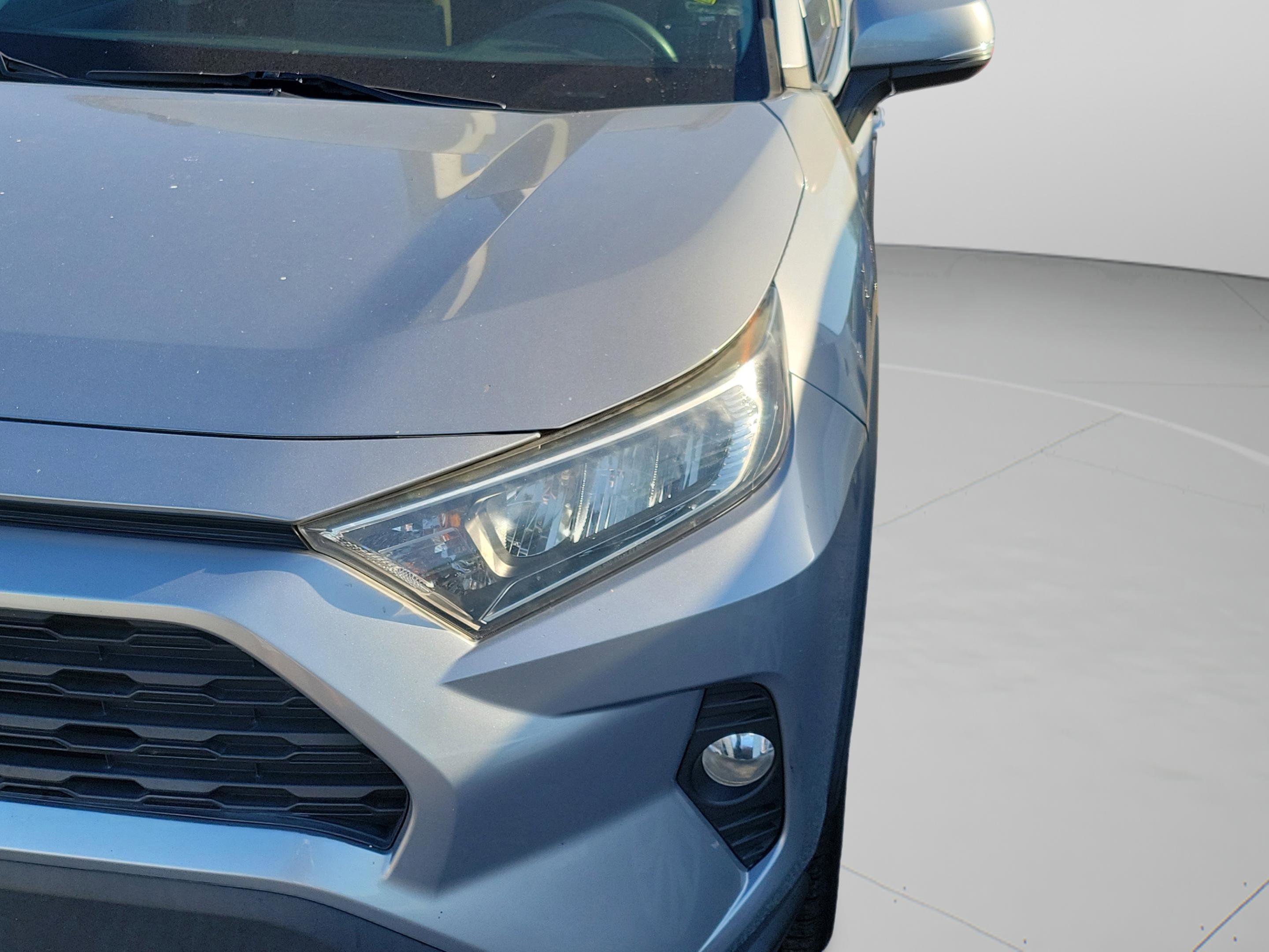 Used 2020 Toyota RAV4 XLE FWD image 9