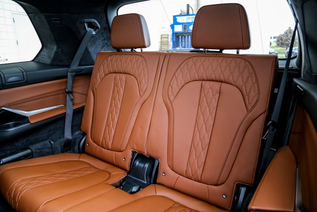 New 2026 BMW X7 xDrive40i w/ Executive Package image 27
