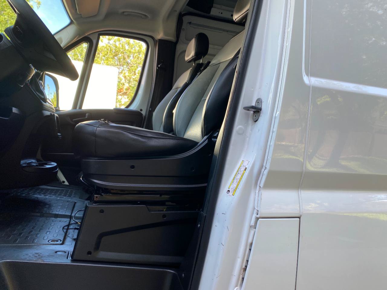 Used 2022 RAM ProMaster 2500 w/ Convenience Group FWD image 31