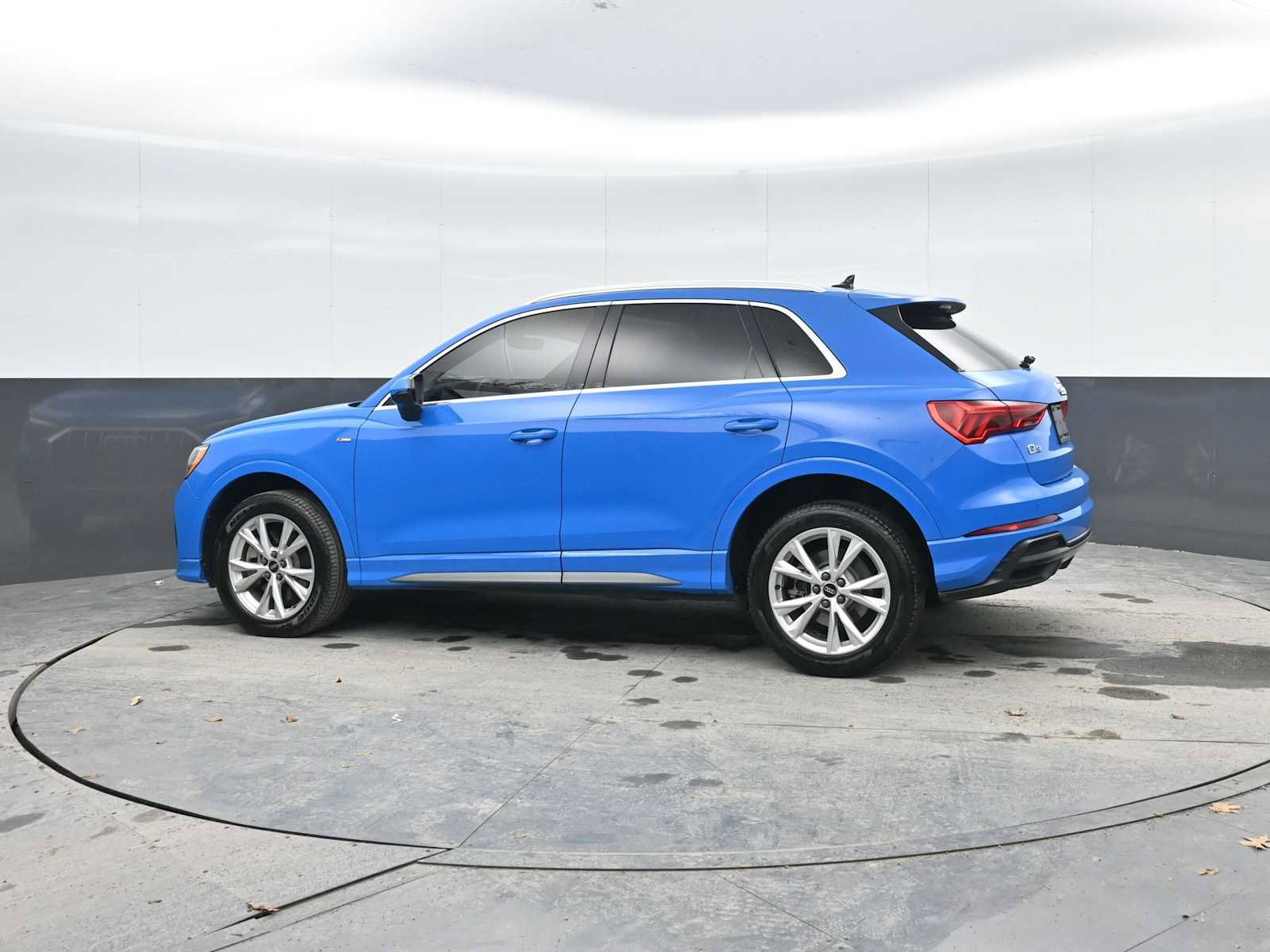 Used 2022 Audi Q3 2.0T Premium image 2