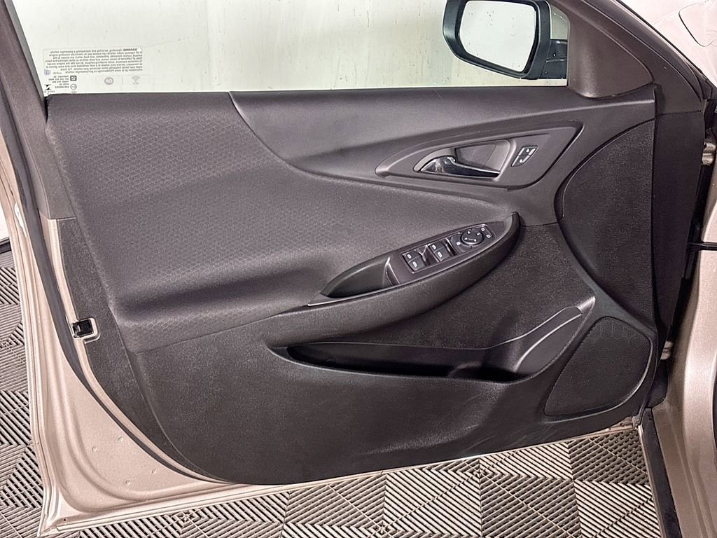 Used 2023 Chevrolet Malibu LT image 10