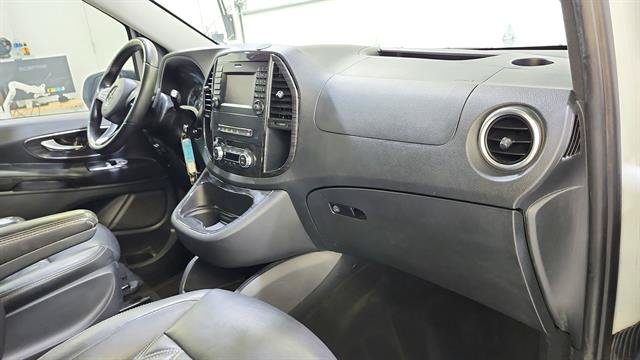Used 2016 Mercedes-Benz Metris Passenger image 26