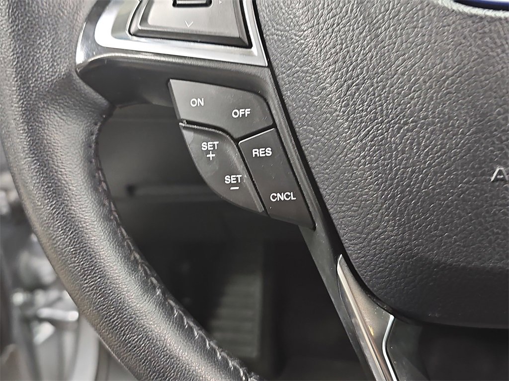 Used 2024 Ford Edge Titanium image 17