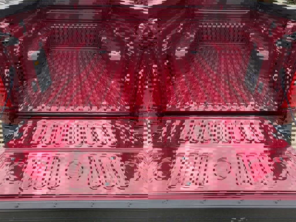 New 2025 Ford Maverick XLT w/ XLT Luxury Package image 7