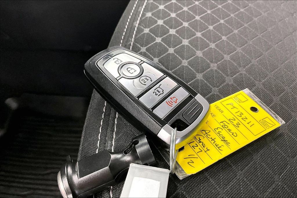 Certified 2023 Ford Escape Active image 11
