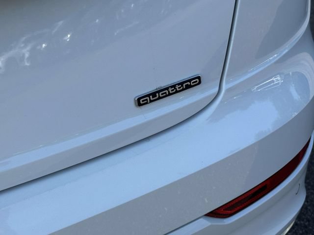 Used 2023 Audi Q8 Premium AWD/4WD image 11