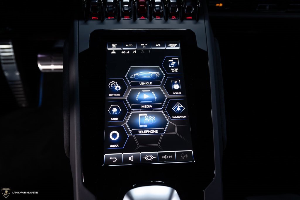 Used 2021 Lamborghini Huracan EVO image 30