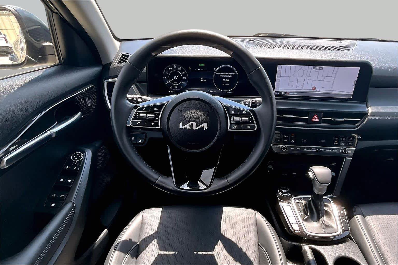 Certified 2024 Kia Seltos EX FWD image 6