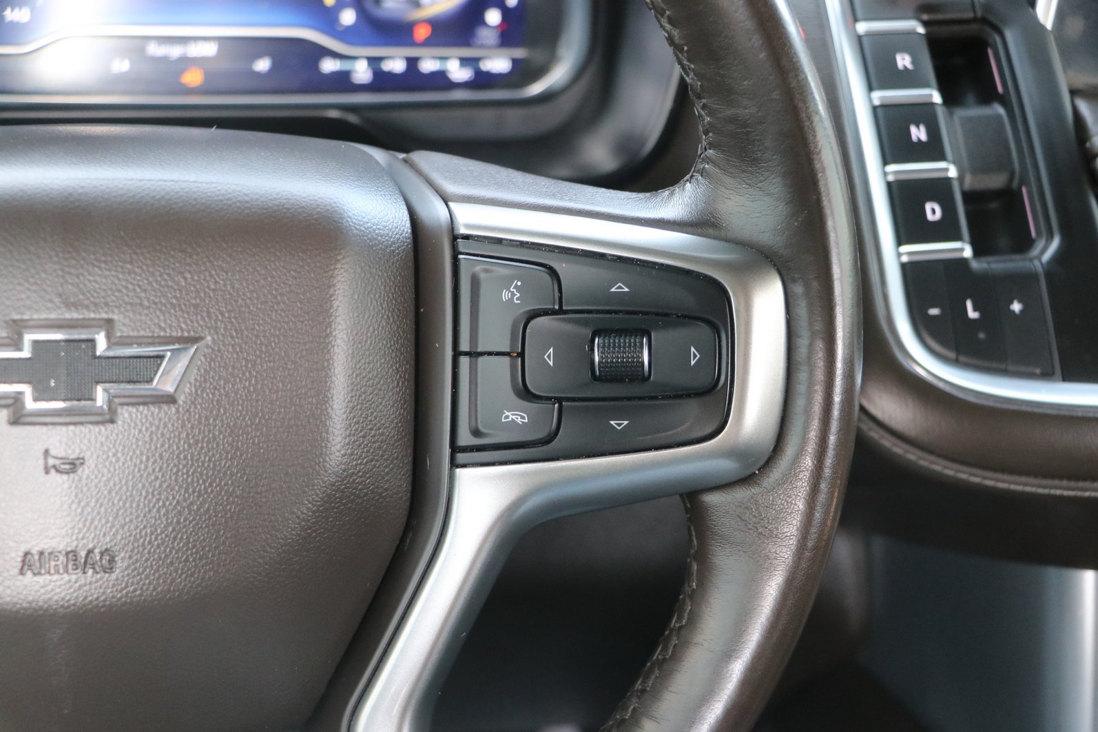 Used 2023 Chevrolet Suburban Z71 AWD/4WD image 19