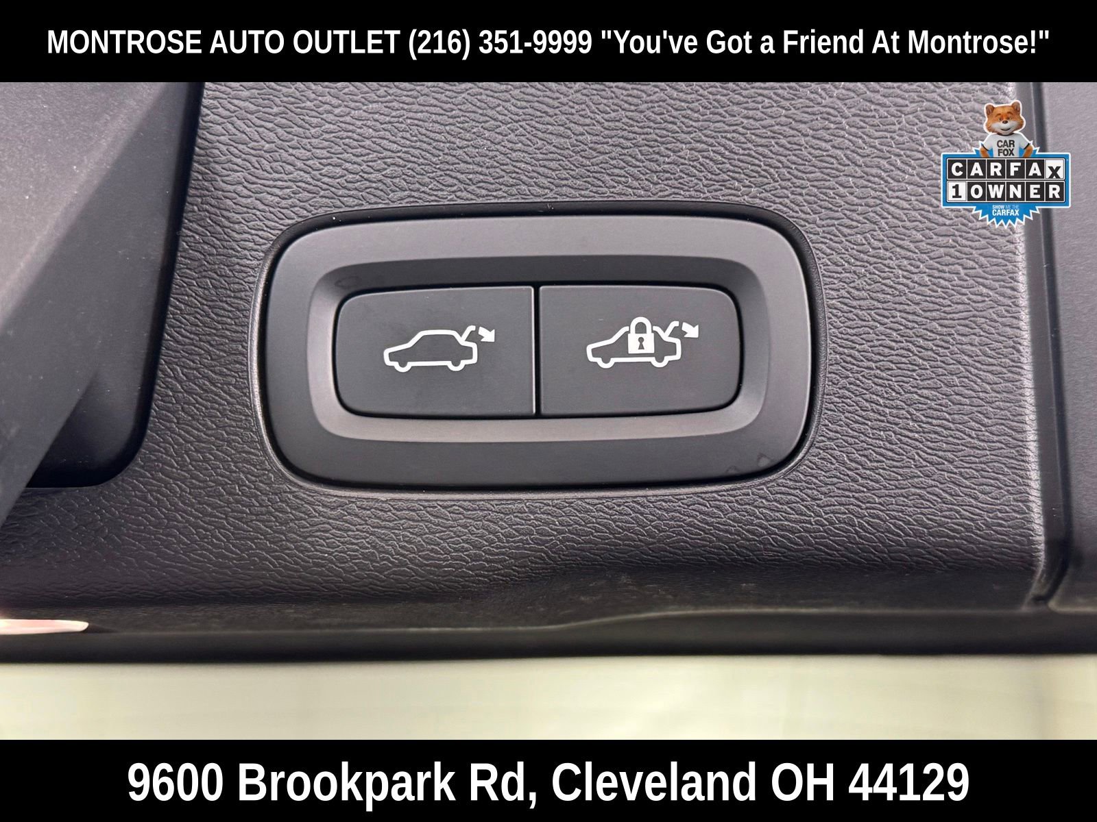 Certified 2025 Volvo XC60 B5 Plus w/ Climate Package AWD/4WD image 41